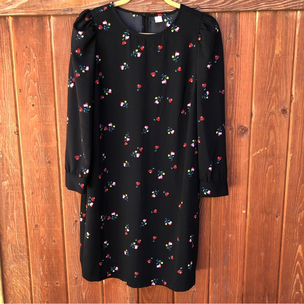 Long sleeve floral shift dress